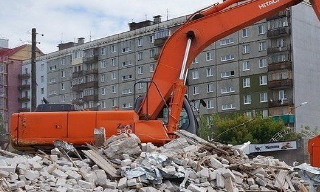 Вывоз строительного мусора с участка в Кирово-чепецке недорого от 1539 руб. | 2Землекопа-Крв